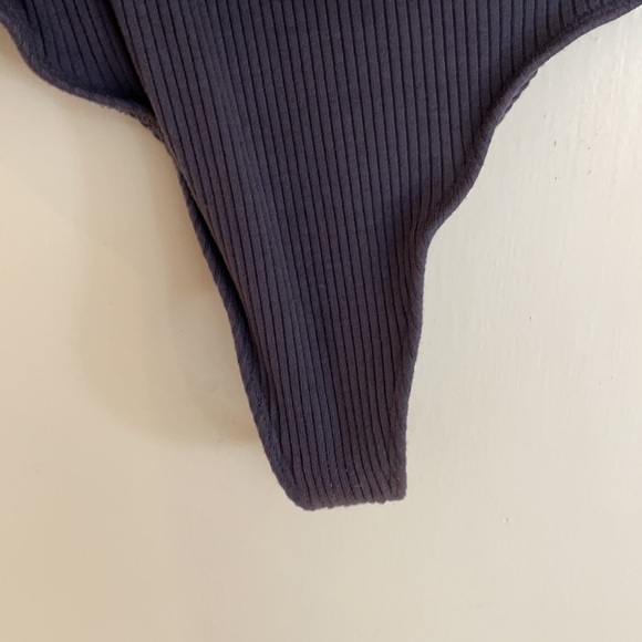 Aritzia Babaton Lido Bodysuit in Fog/Gray - Picture 11 of 14